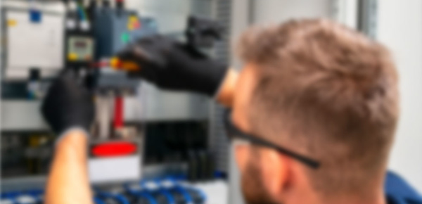 Nieder­spannungs­anlagen bei Gebrüder Hofmann Haustechnik GmbH in Nürnberg